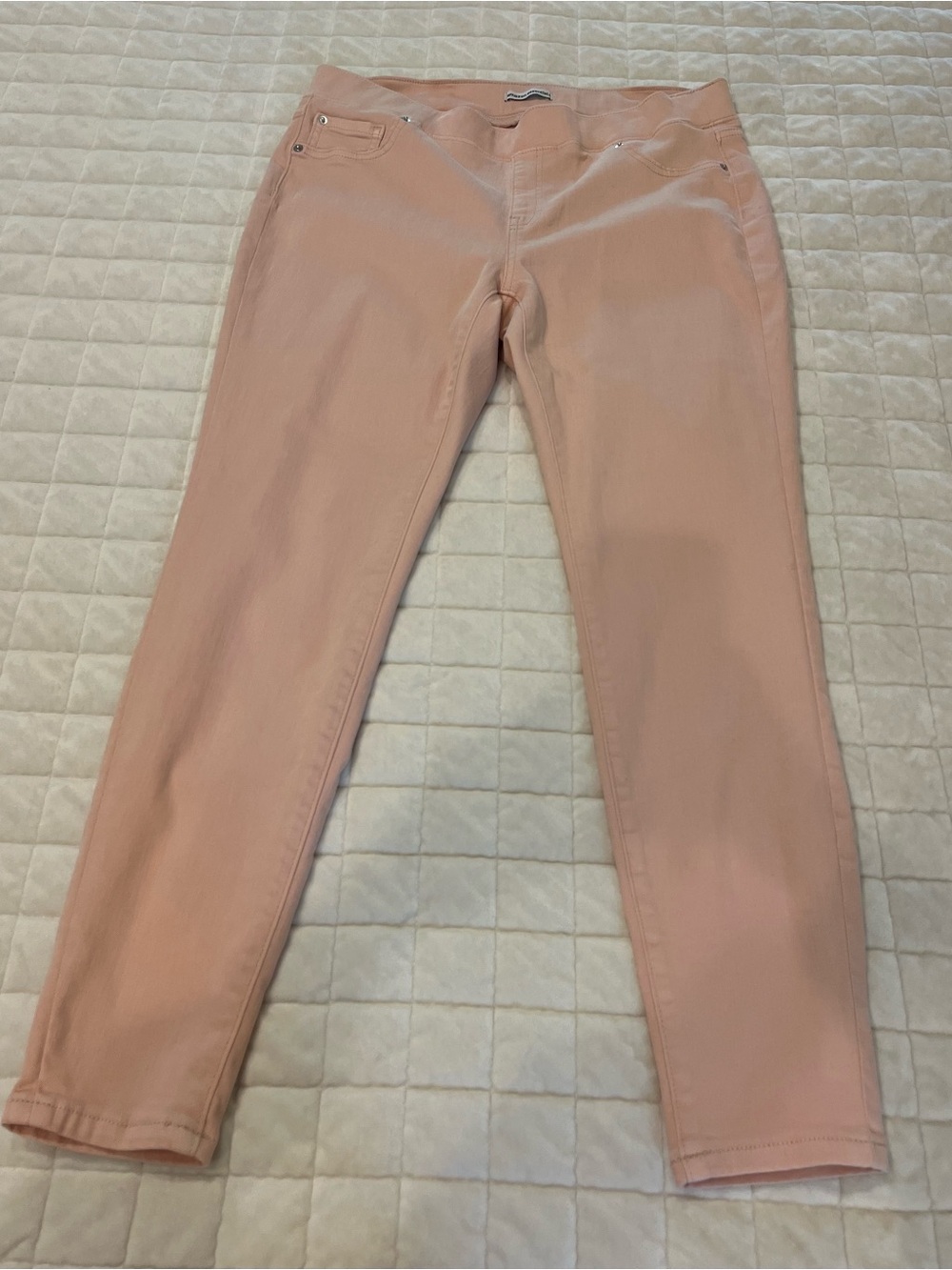 Blush pink pull-on jeggings